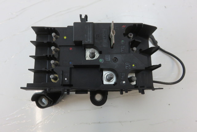 Mercedes W222 S550 fuse box, front, engine bay 2225402350