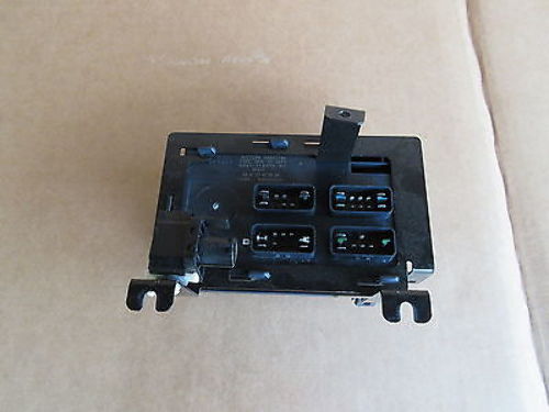 06 Aston Martin V8 Vantage 1002 Trunk Relay Fuse Box 4g43
