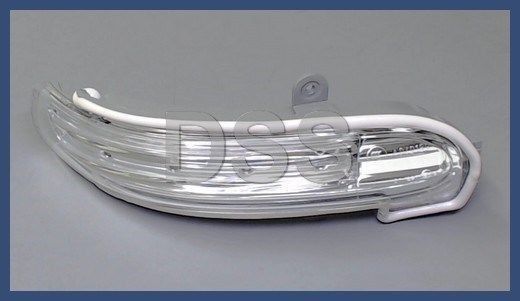Mercedes W-203 Blinker Lamp in RIGHT Door Mirror Housing LED