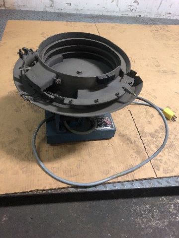 Fortville Feeders Inc Vibratory Feeder Bowl System Model 8522